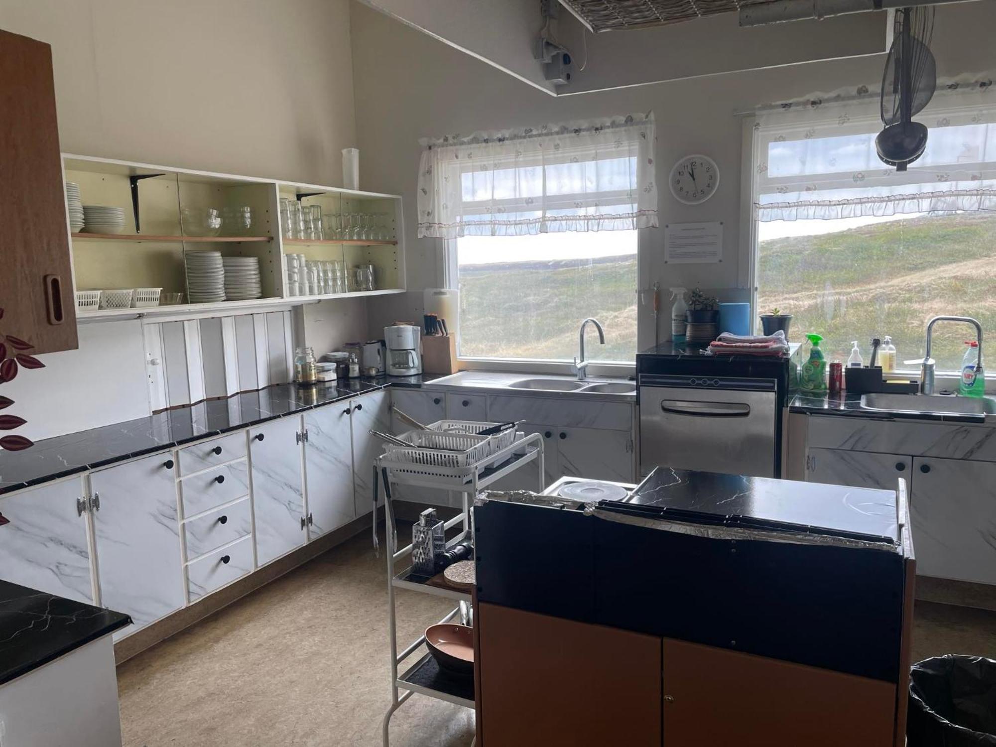 Vestmannsvatn Guesthouse Athaldalur Exteriör bild