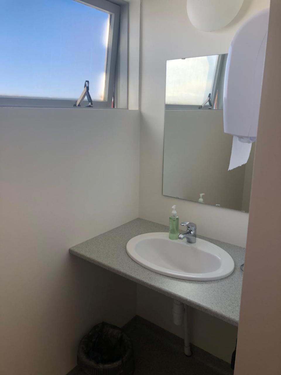 Vestmannsvatn Guesthouse Athaldalur Exteriör bild